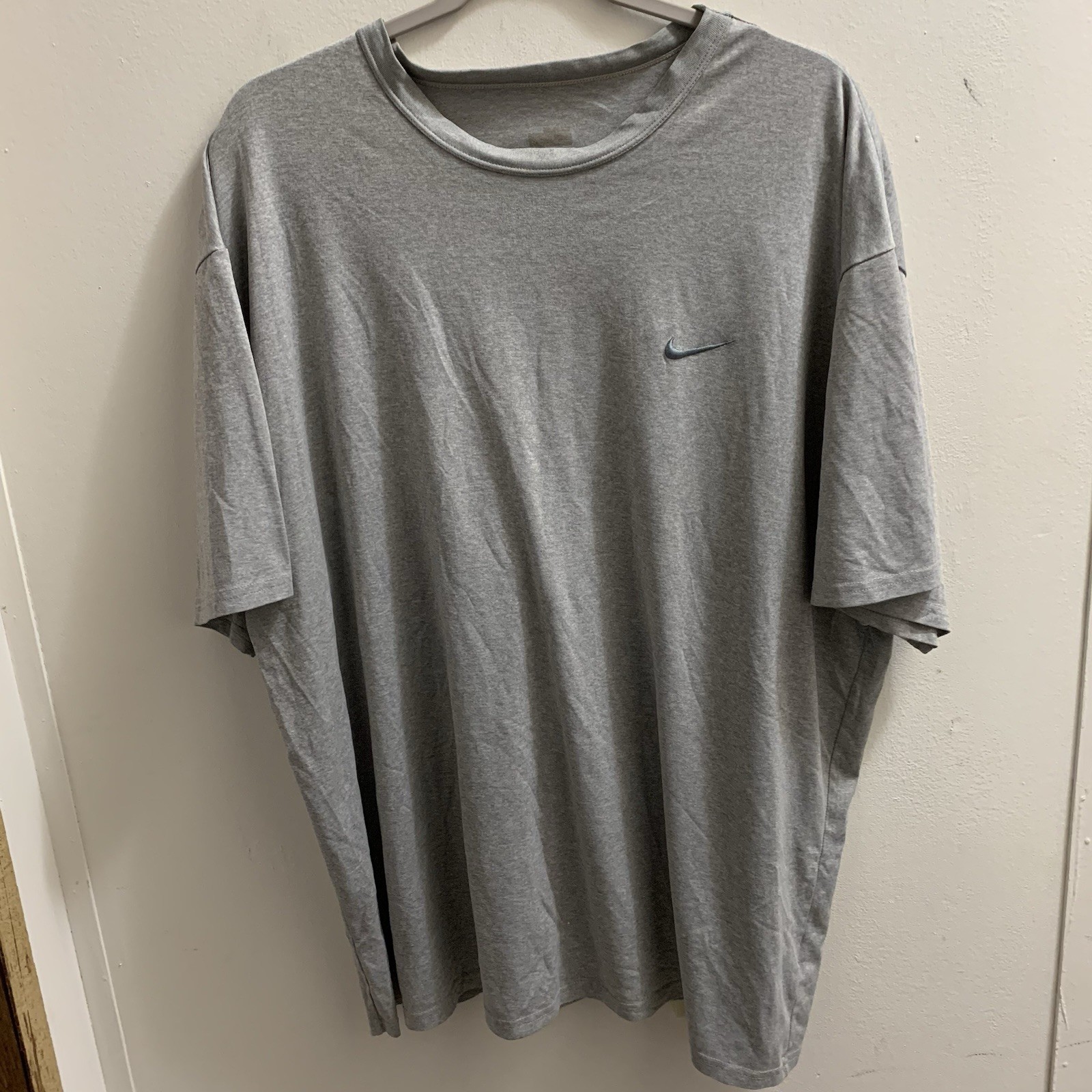 Nike Shirt Gray 2XL Pit To Pit 27” Length 31” Short Sleeves gallery