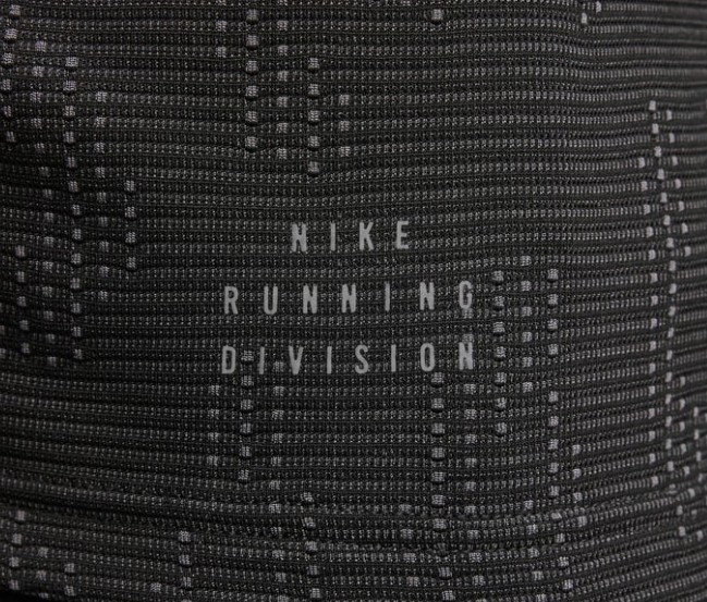 $150 Nike Running Division Half Zip Pullover Men’s Sz M Black Repel (FZ1121-010) gallery