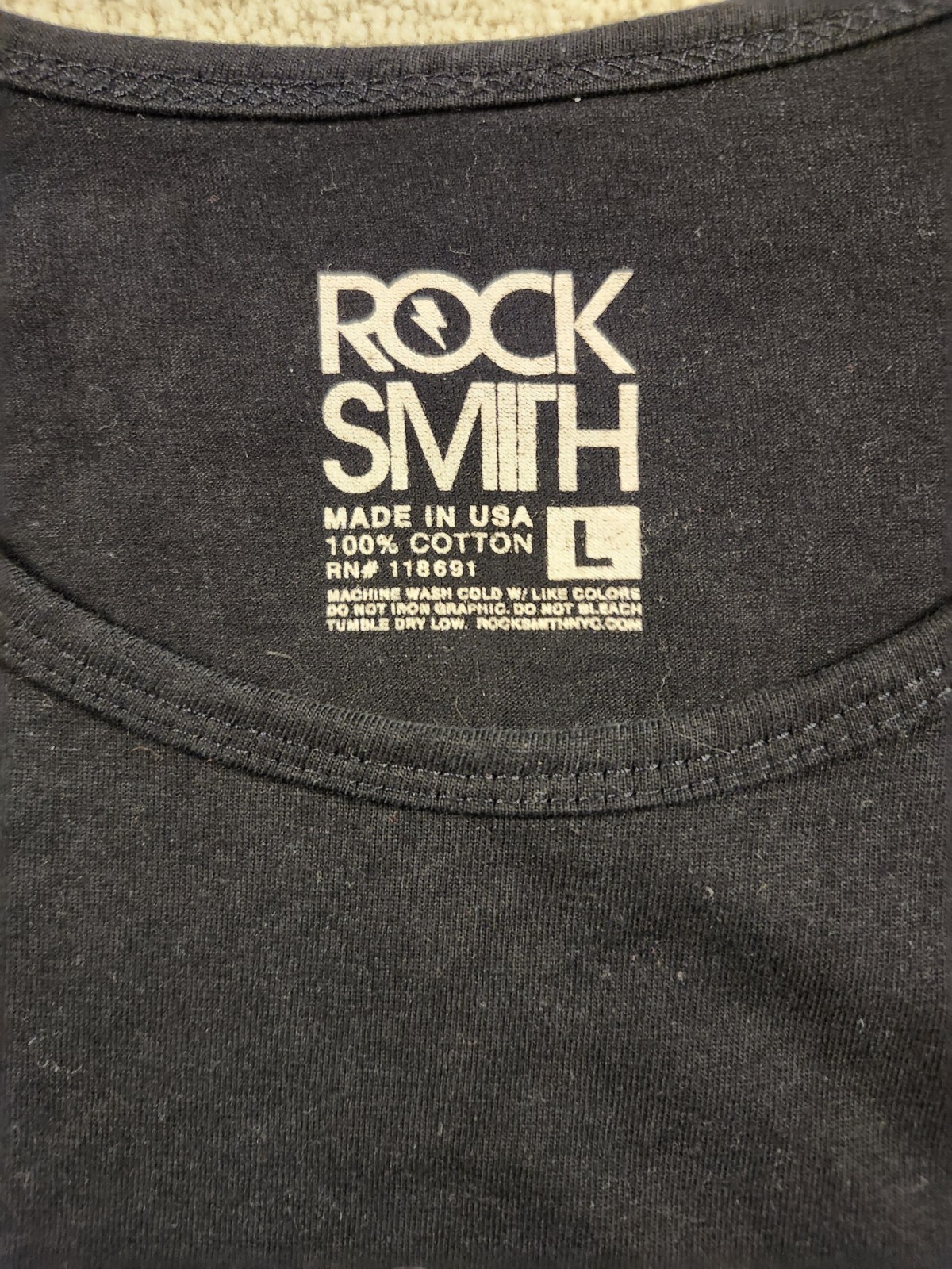 Rocksmith Men Black Tank Shirt - Size Large Hanging Rolling Paper gallery