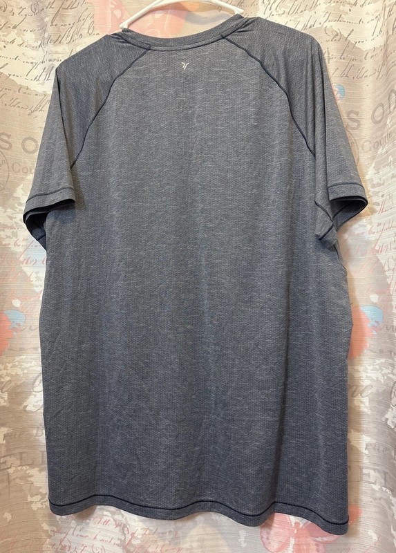 OLD NAVY Active Men’s Large Go Fresh Performance Vent Blue/Gray T Shirt NWT gallery