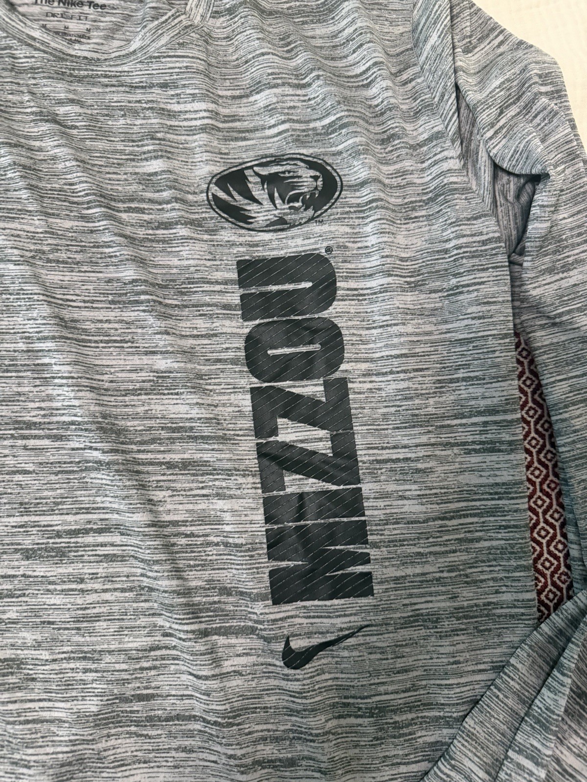 Mizzou Men’s Medium Gray Running Long Sleeve Shirt Missouri Tigers Athletic Grey gallery