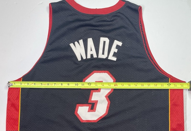 Dwyane Wade Men's Large XXL Adidas Swingman Miami Heat NBA Jersey Black Vintage gallery