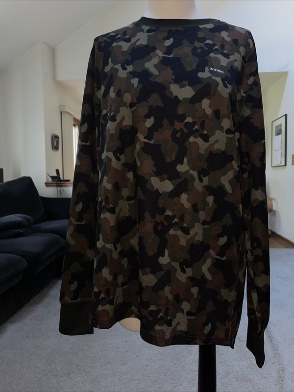 XTek 100 % Polyester Camo Long Sleeve Pullover Crew Neck Shirt Size XL gallery