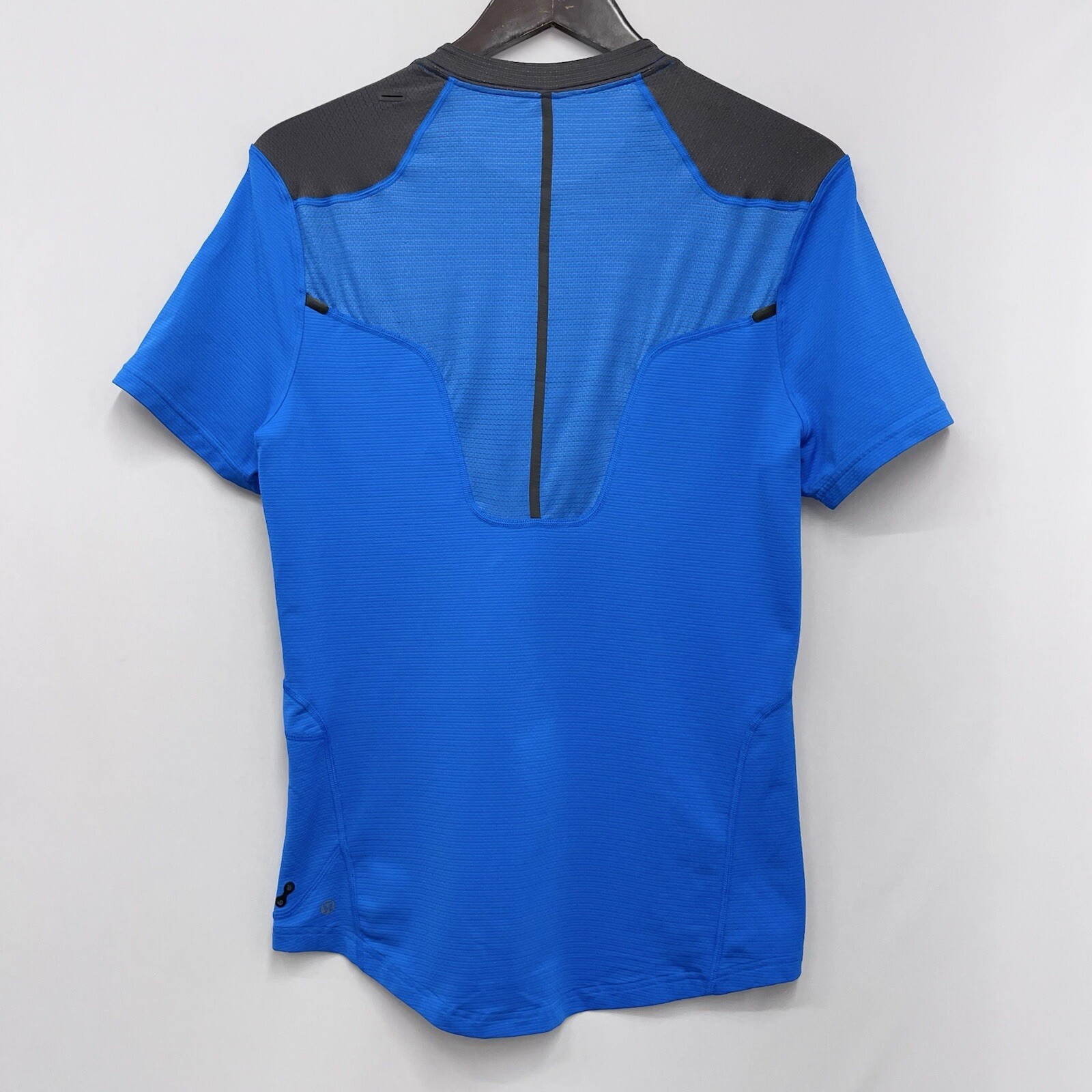Lululemon Men's Sz Small Light As Air Technical Running Cycling Blue T-Shirt euc gallery