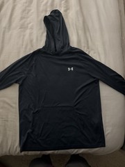 Under Armour Men’s XL Gray Loose Fit Pullover Hoodie Polyester Logo Long Sleeve
