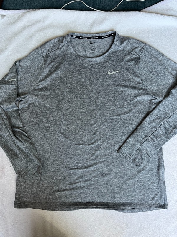 Nike Element Dri-FIT Running Crew Top Smoke Grey DD4754-084 Men's Size XL gallery