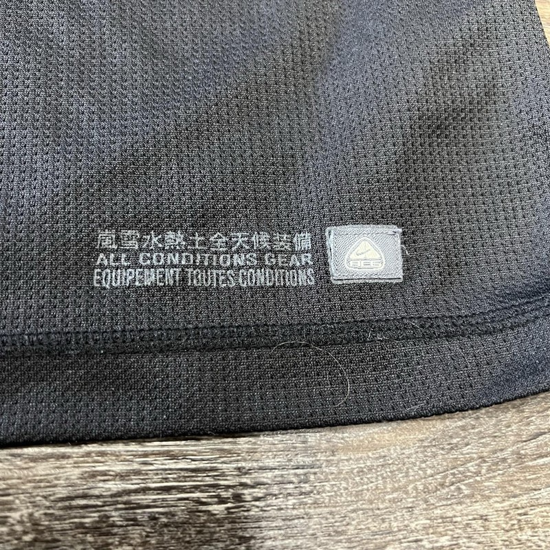 Vintage Y2K Nike ACG Base Layer Shirt Mens Large Black Dri-Fit Hiking Gorpcore gallery