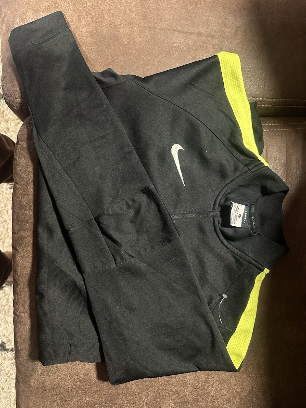 Nike Dri-FIT Men’s M Black/Yellow Long Sleeve Crew Pullover Athletic Running gallery