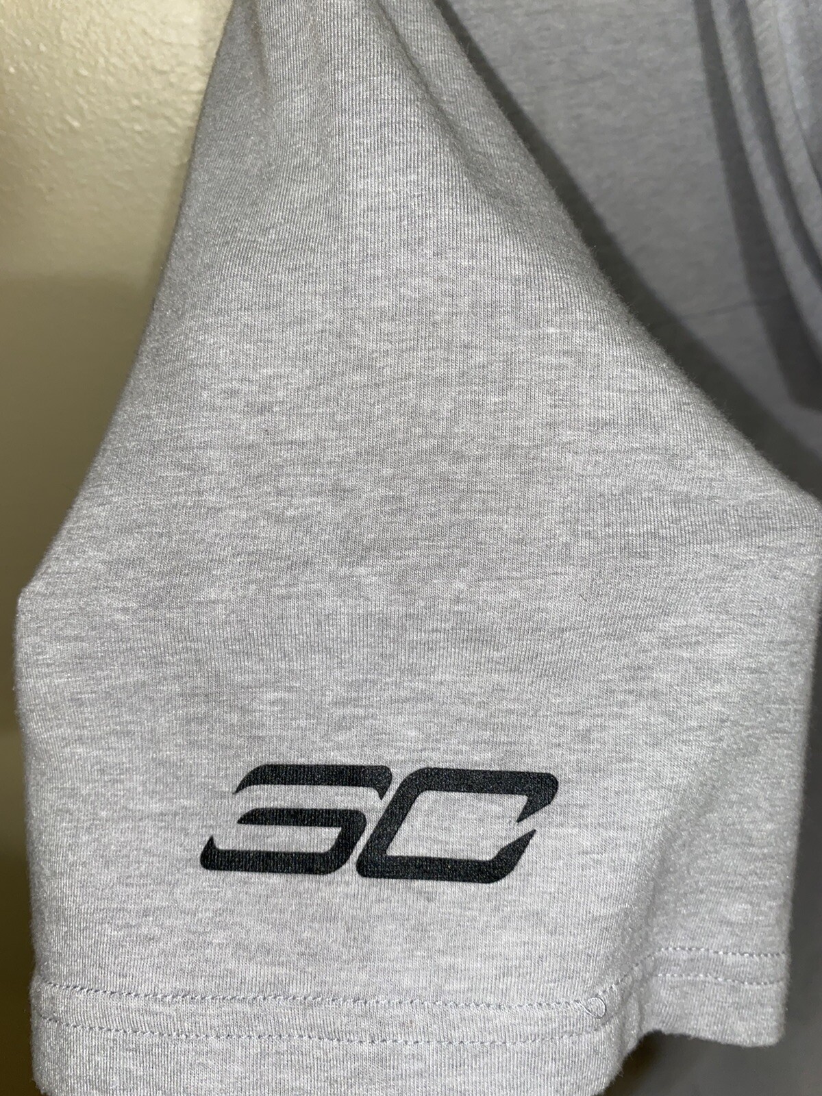 Under Armour SC30 Grey Splash Short Sleeve Workout Hoodie Large 1290654 gallery
