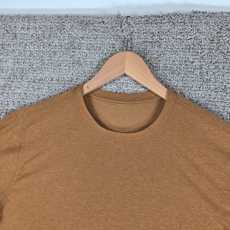 Vuori Mens Strato Tech Tee Heathered Camel Brown Short Sleeve T-Shirt Size Large gallery