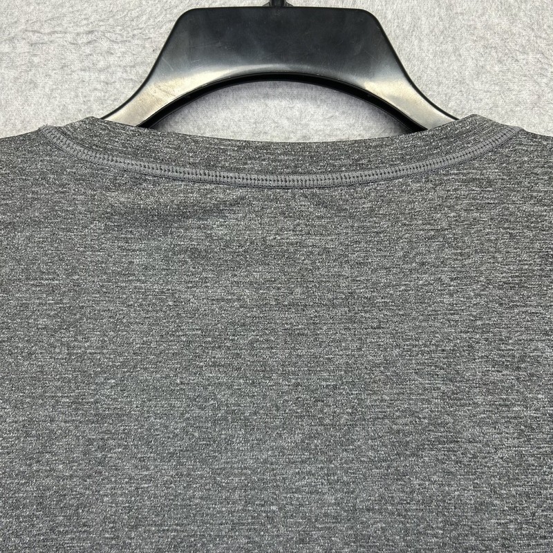 Vuori Shirt Mens XL Gray Tradewind Performance Stretch Athletic Short Sleeve gallery