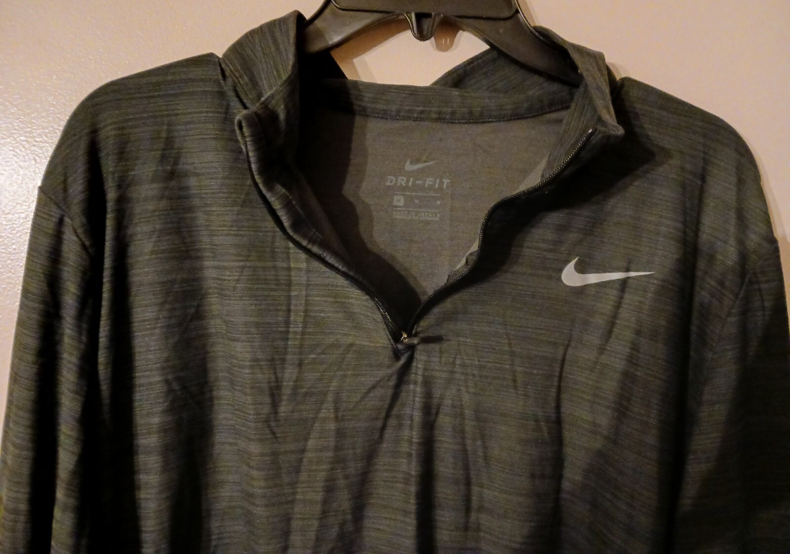 Nike Mens Breathe Dry Fit 1/4 Zip Long Sleeve Training Shirt Size Black 940177 gallery