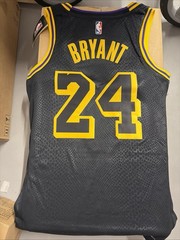 Nike Lakers Kobe Bryant Black Mamba Swingman Jersey (FW23)Mens Medium FN7297-010