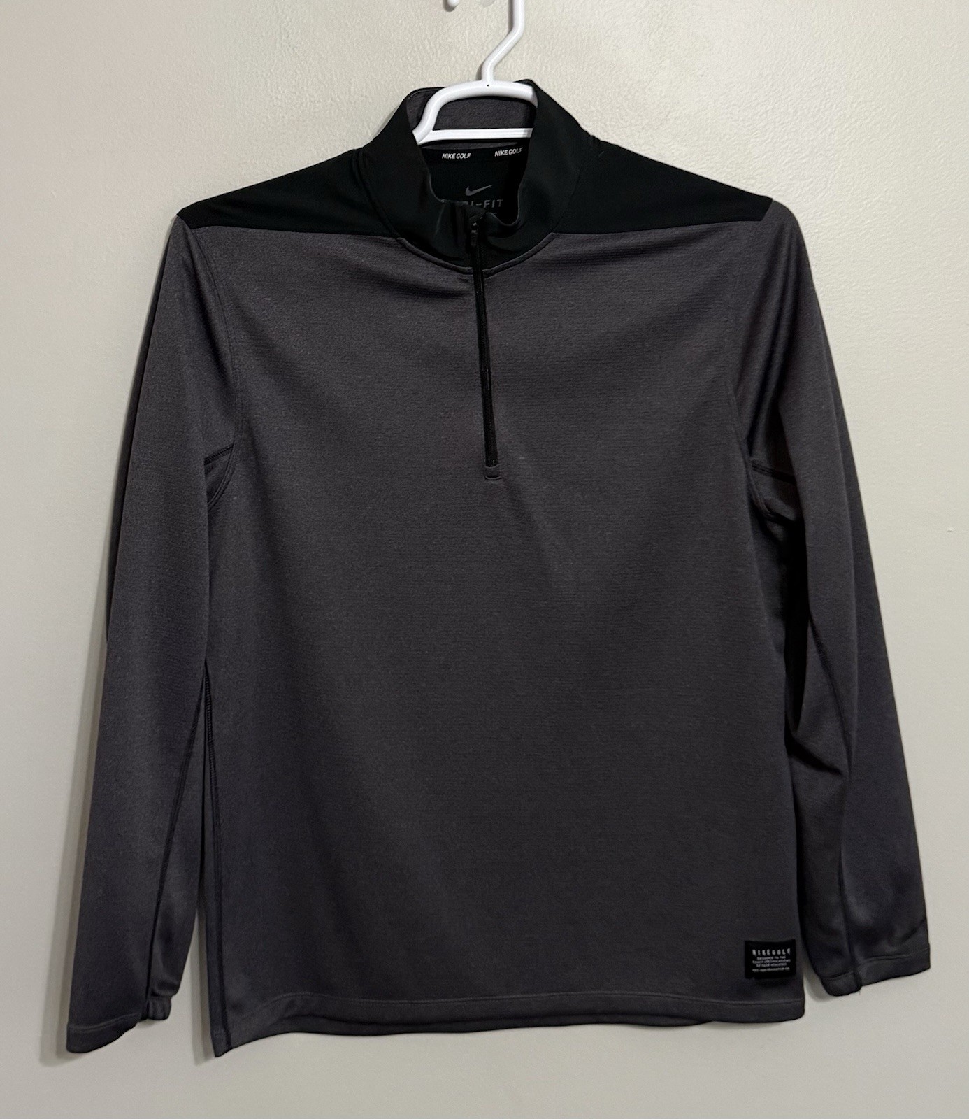 Nike Golf Dri-Fit Men's Medium Gray Performance 1/4 Zip Pullover gallery