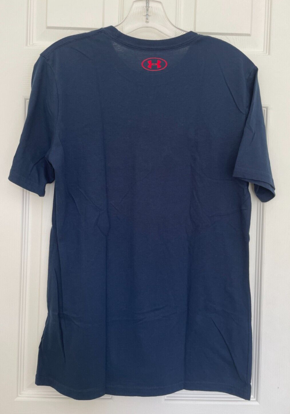 Under Armour Heat Gear T-Shirt Size Small Navy Blue With Red Logo gallery