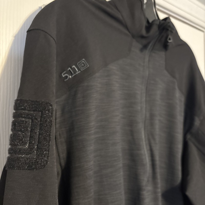 5.11 Tactical Men’s Size Large 1/4 Zip Dri Fit Pullover Black Charcoal gallery
