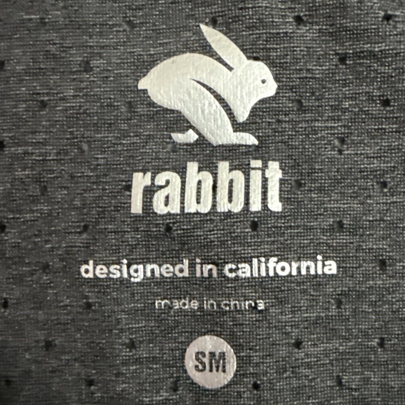 rabbit EZ Tee Perf Trail Mens Small Charcoal Gray Perforated Running Shirt RM158 gallery