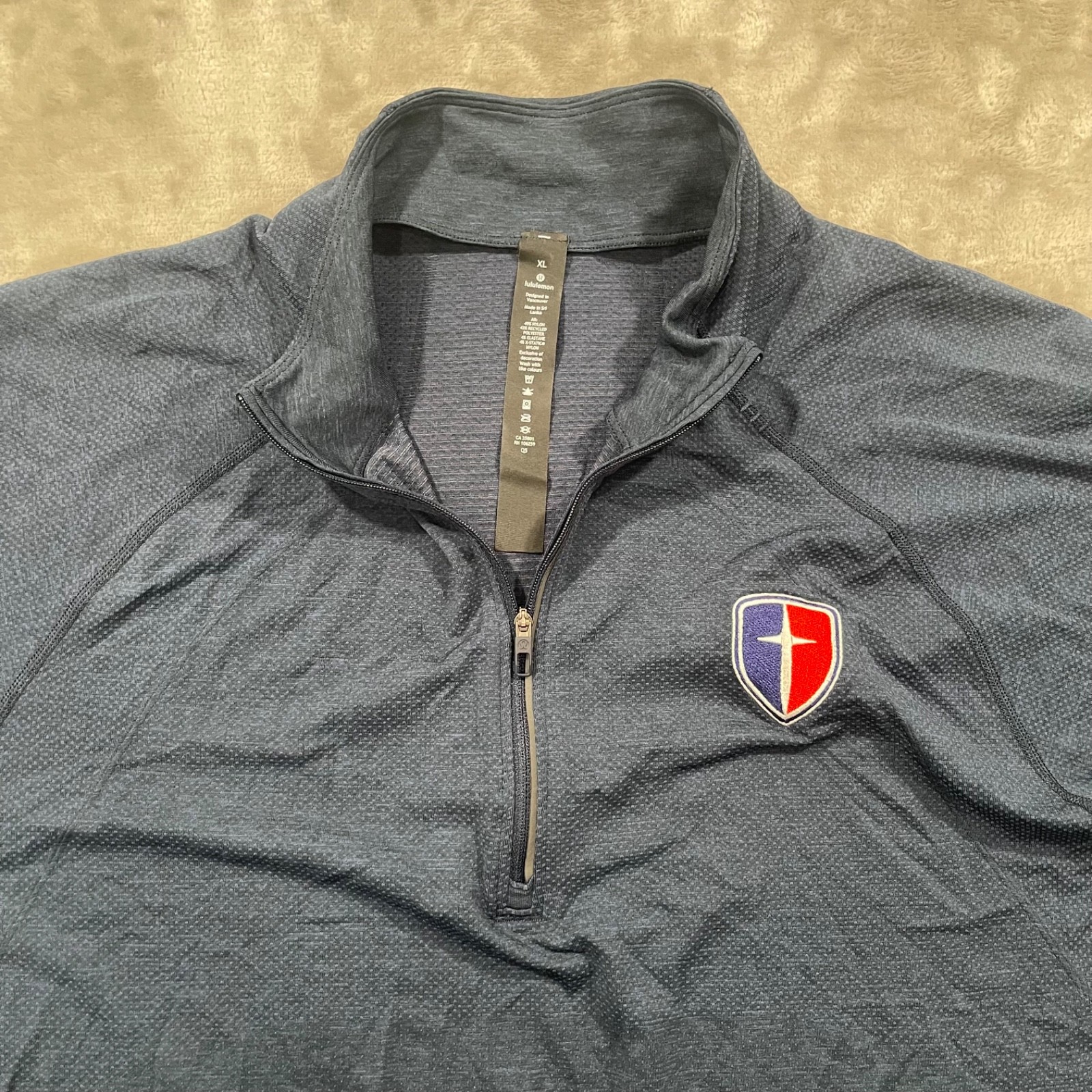Lululemon Metal Vent Tech Half Zip Pullover Mens XL Blue Lightweight Sweater gallery