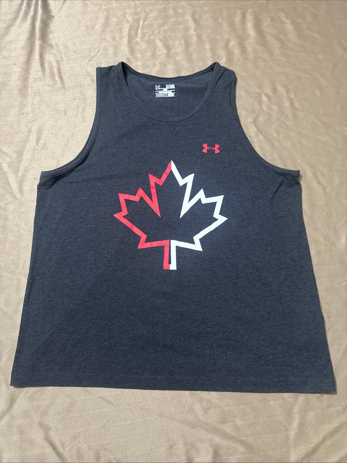 Under Armour Canada sleeveless cut off men’s XL 10088 gallery