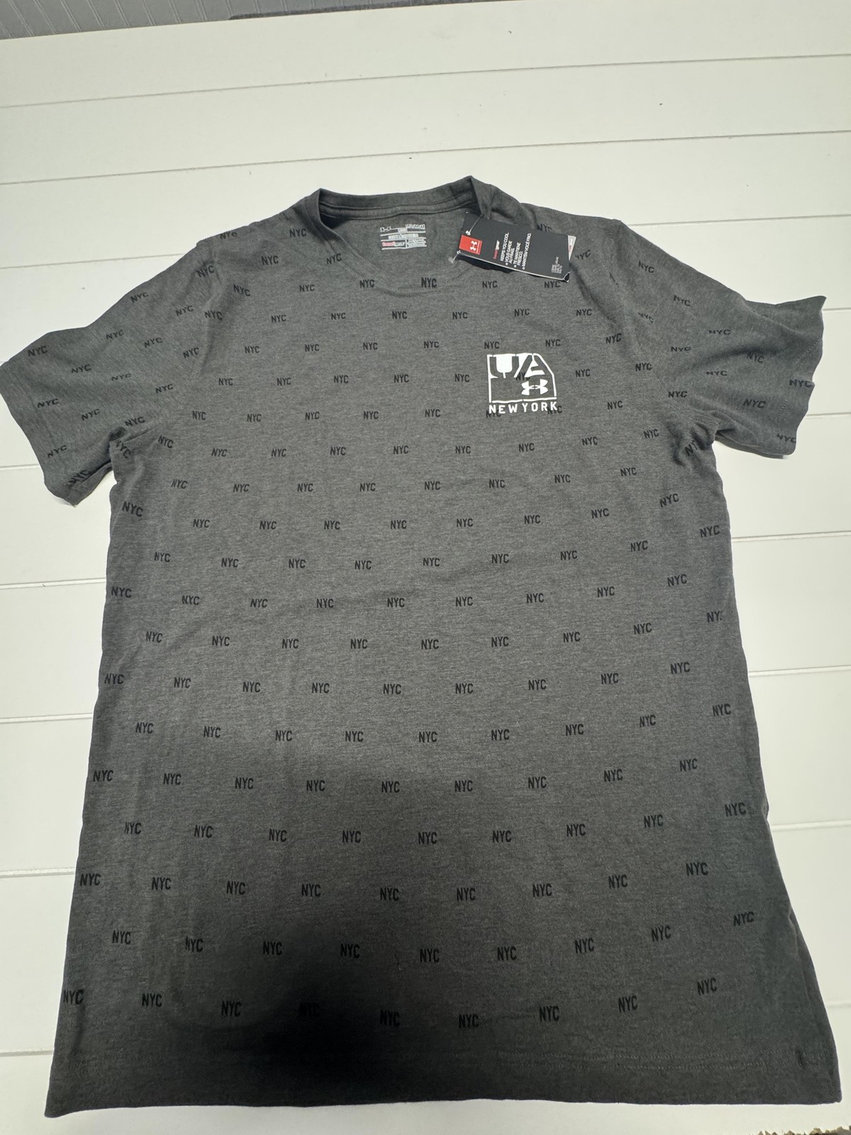 Under Armour Shirt Mens Medium Gray HeatGear NYC New York Tee Athletic Loose gallery