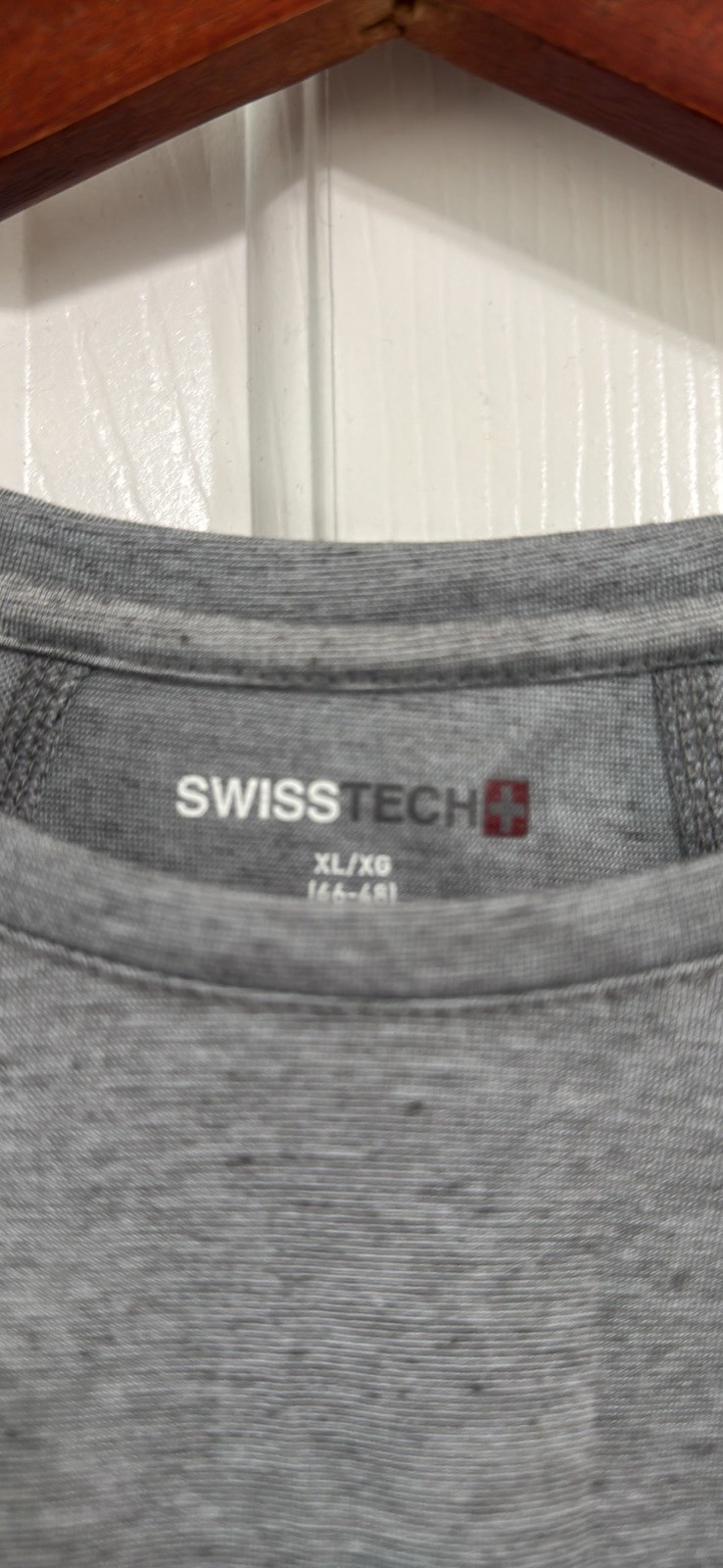 swiss tech Mens Long Sleeved Shirt Layer Size XL. gallery