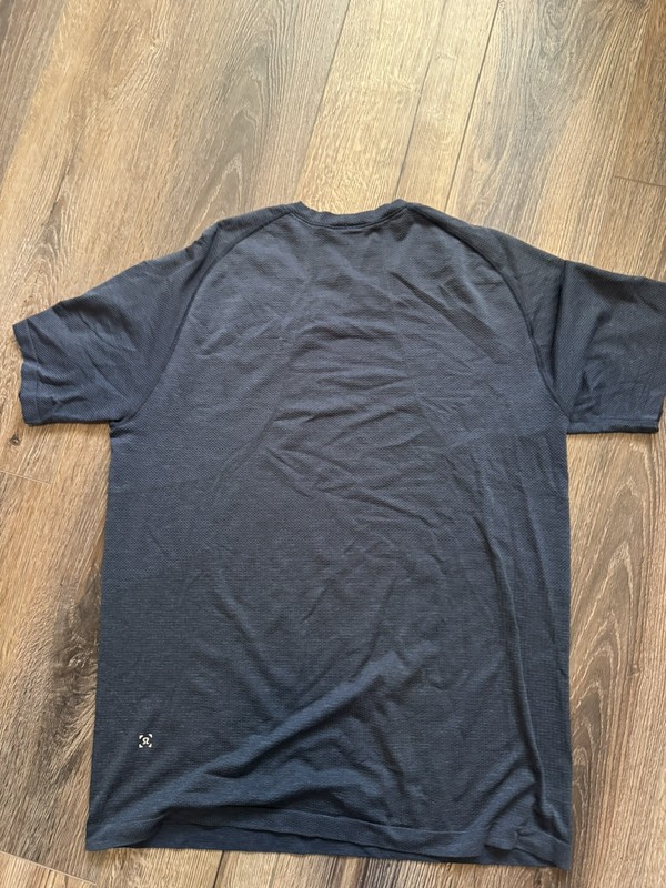 Lululemon Metal Vent Dark Blue Athleisure Yoga Performance Outdoors Mens Large gallery