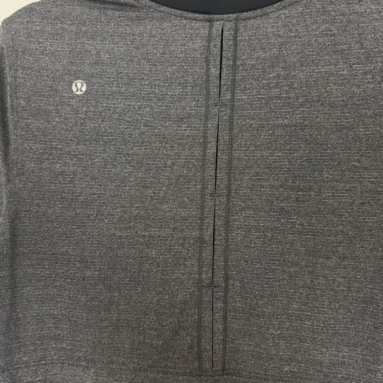 LULULEMON Men's Precise Tee M Slim Fit Silverescent Black/Gray EUC B14 gallery