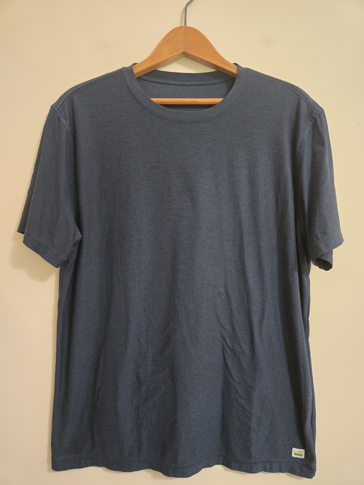 Vuori Strato Tech Tee Men’s Large Navy Heather Performance Shirt Read EUC gallery