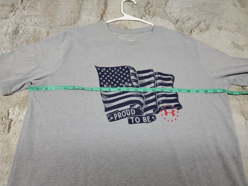 Mens Large Loose Fit Under Armour Heatgear Gray USA Flag Athletic T Shirt gallery