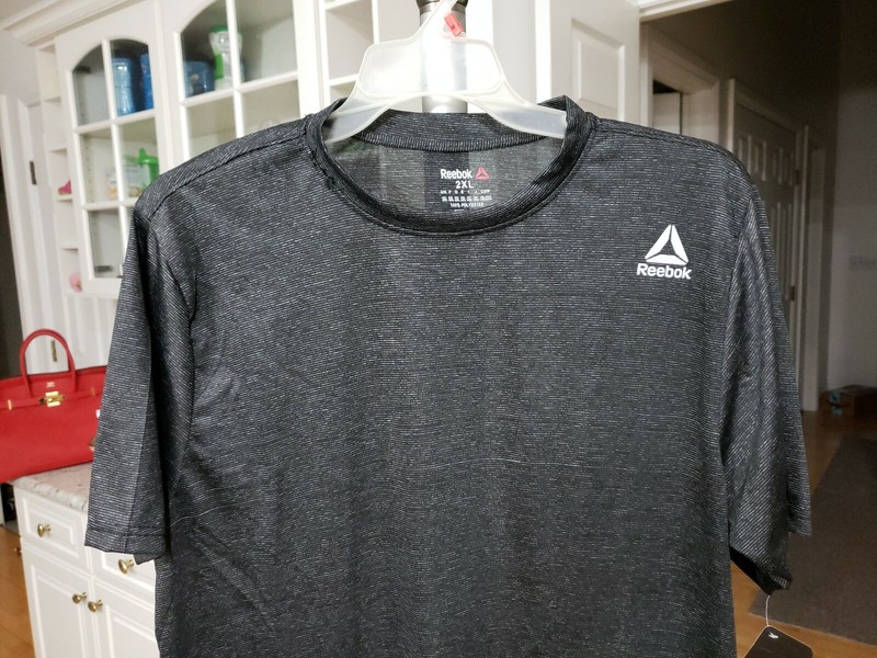 Reebok Play Dry Men's Black Short Sleeve Active Wear T- Shirt - 2XL New with Tag gallery