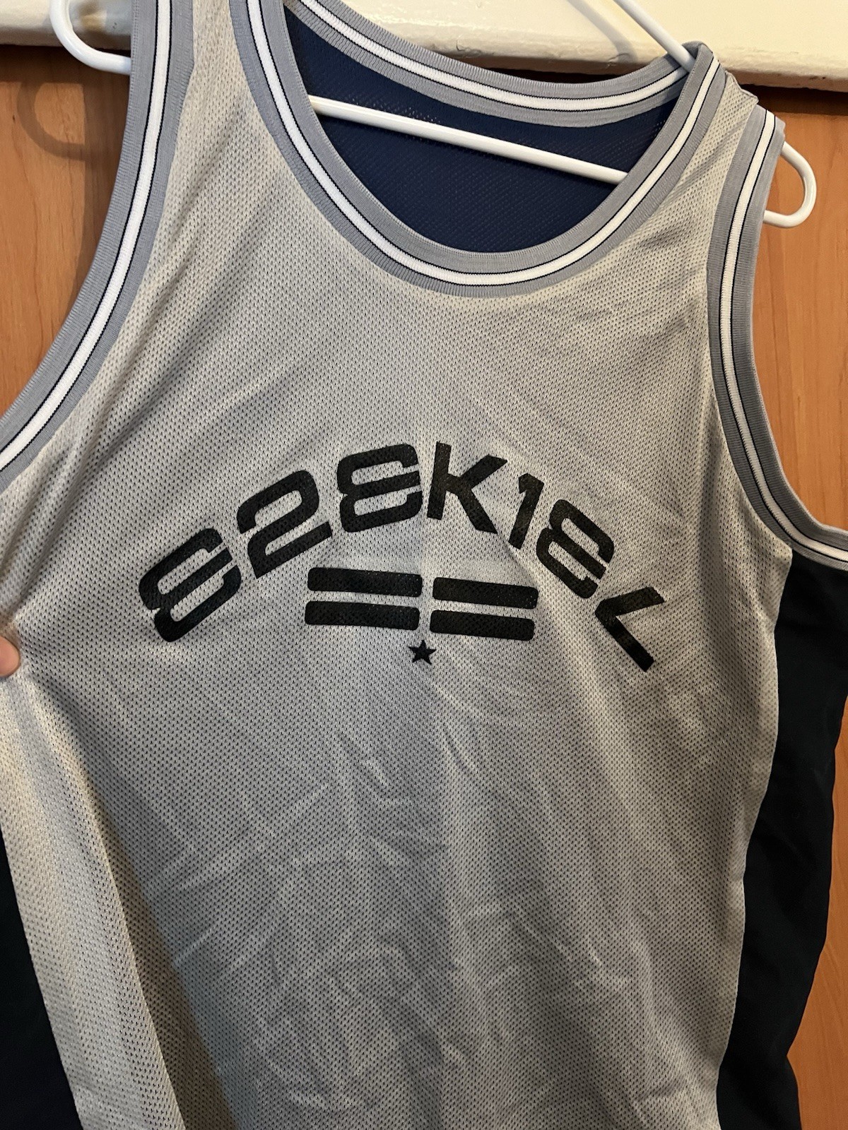 Vintage Ezekiel Y2K Reversible Basketball Jersey Men's Large 22x29 Blue Gray gallery