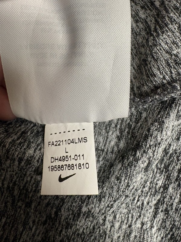 Nike Running Dri-FIT Element Top 3/4 Zip Pullover Mens Large Grey gallery