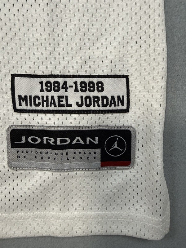 Jordan Essentials #23 Michael Jordan Mesh Jersey White/Red Men’s M NWT gallery