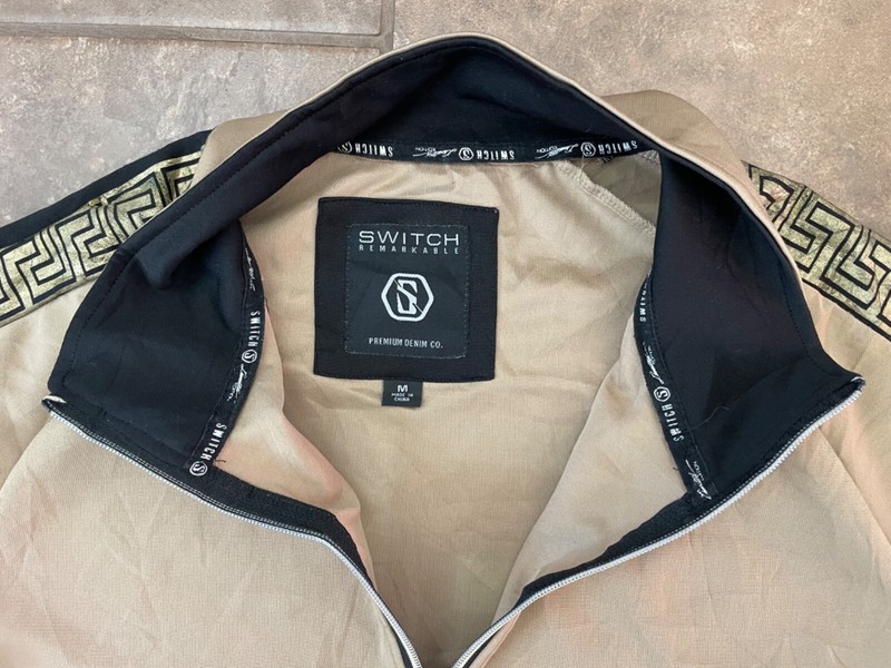 Switch Remarkable Limited Edition Jacket Sleeve Trim Gold Size M gallery