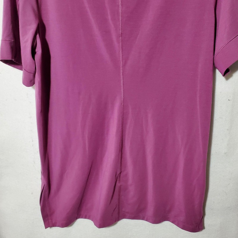 Nike Yoga Dri-FIT Shirt Mens Medium Purple Slim Fit Short Sleeve Athletic Tee gallery