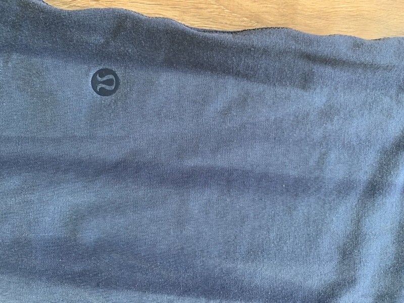 Lululemon 5 Year Basic Crew Neck T-Shirt Mens Size Large Tie Dye Blue Tee gallery