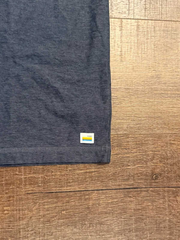 Vuori | Strato Tech Tee - Size Medium gallery