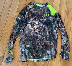 Under Armour Camo Shirt Men’s Long Sleeve Hunting Realtree Small Heat Gear