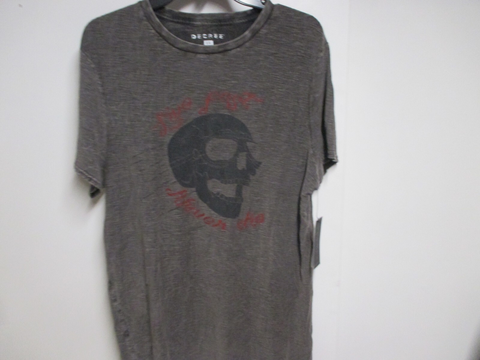 DEGREE (LIVE FAST NEVER DIE) MENS SKULL LOGO T SHIRT (XXL) NWT CHARCOAL SOFT gallery