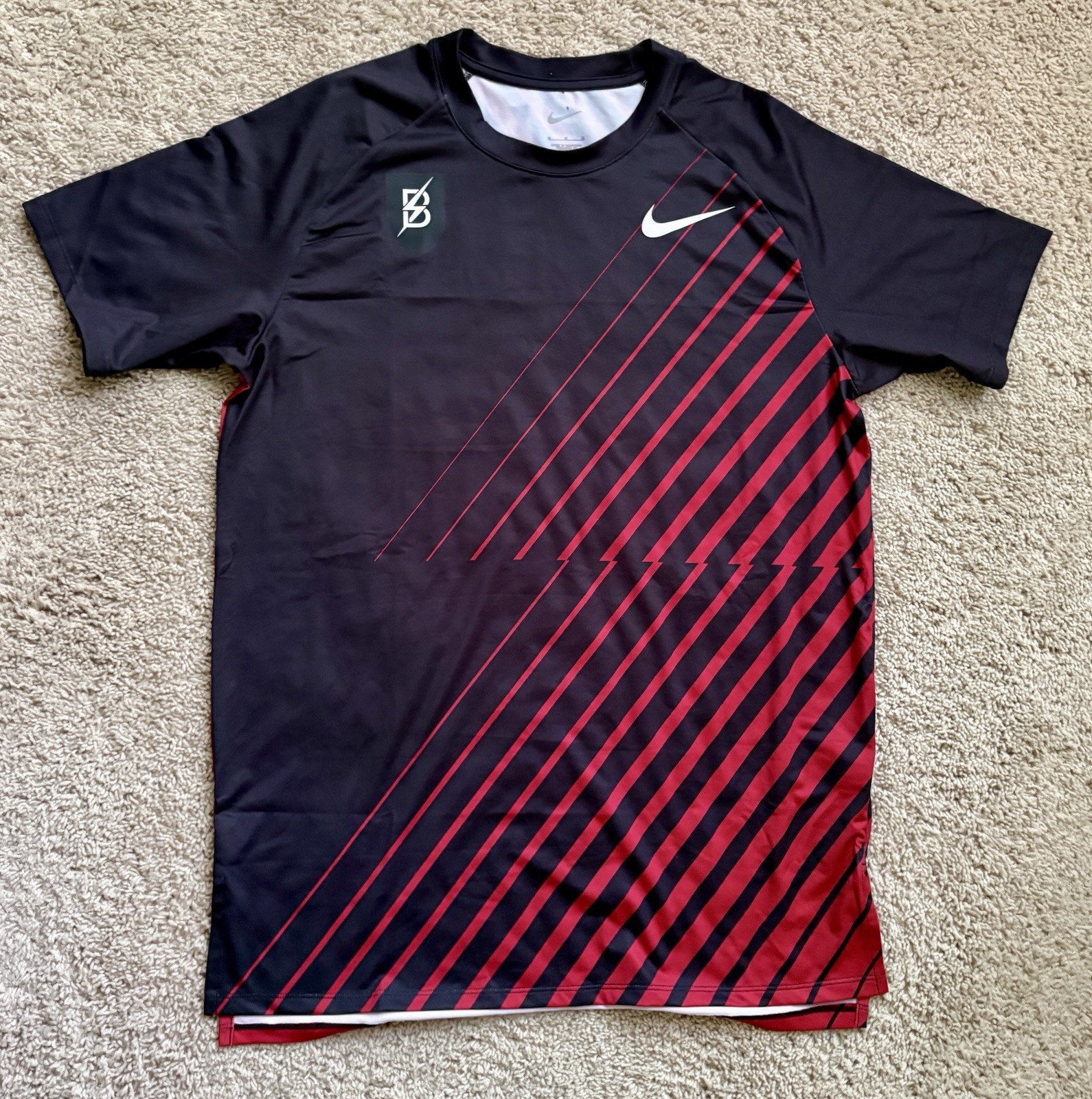 Nike Pro Elite Bowerman Track Club Warm-Up Shirt Black/Red (M) CW7675-010 gallery