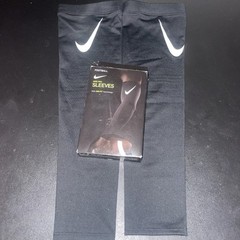 Nike Pro Dri-Fit Arm Sleeves Compression Football Men’s S/M Black/ White , NEW