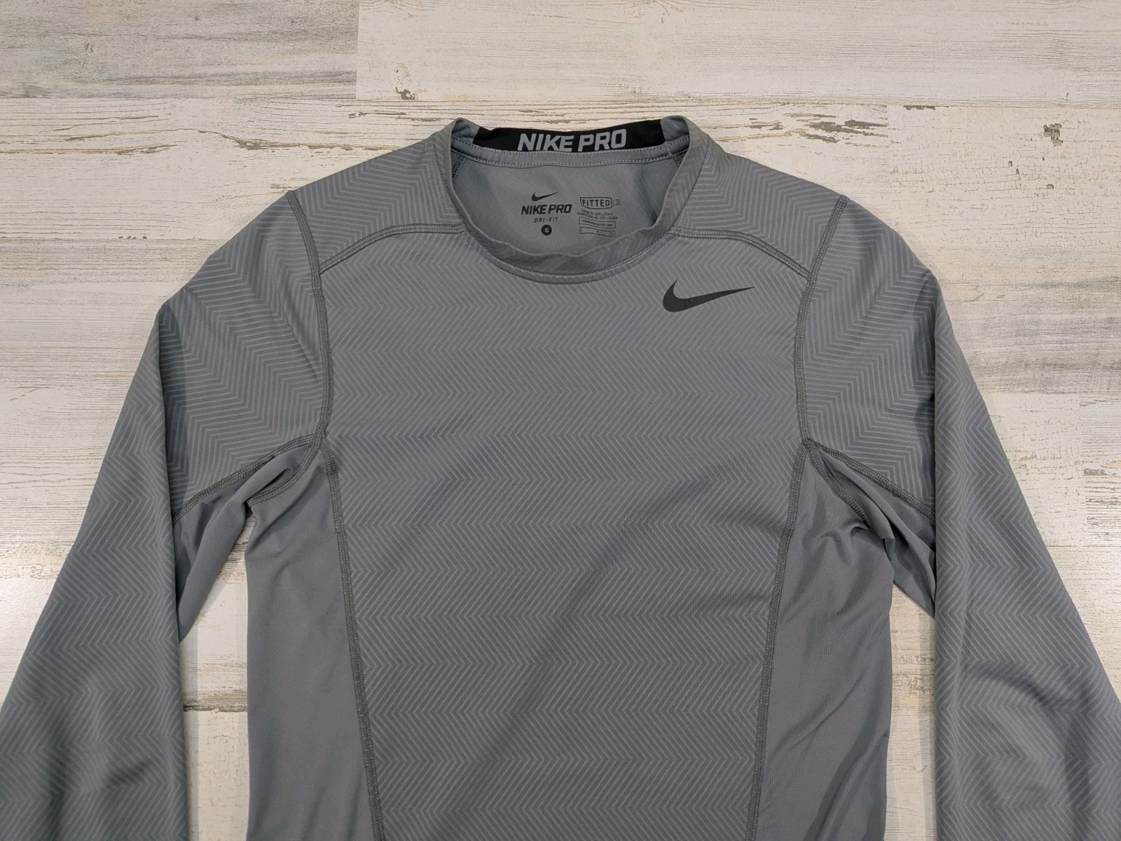 Nike Pro Shirt Mens Small Fitted Gray Herringbone Hyperwarm Thermal gallery