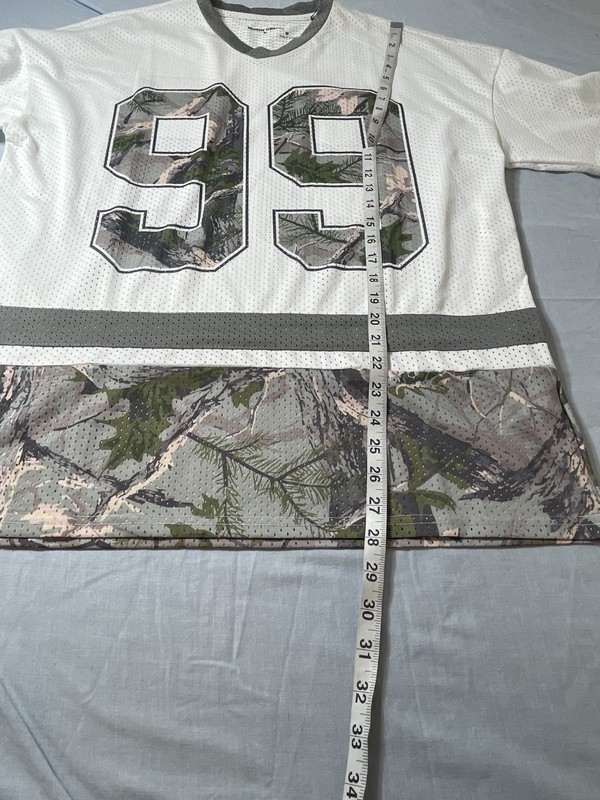 Broken Threads Half Sleeve Camo Casual Shirt Jersey Men's size M gallery