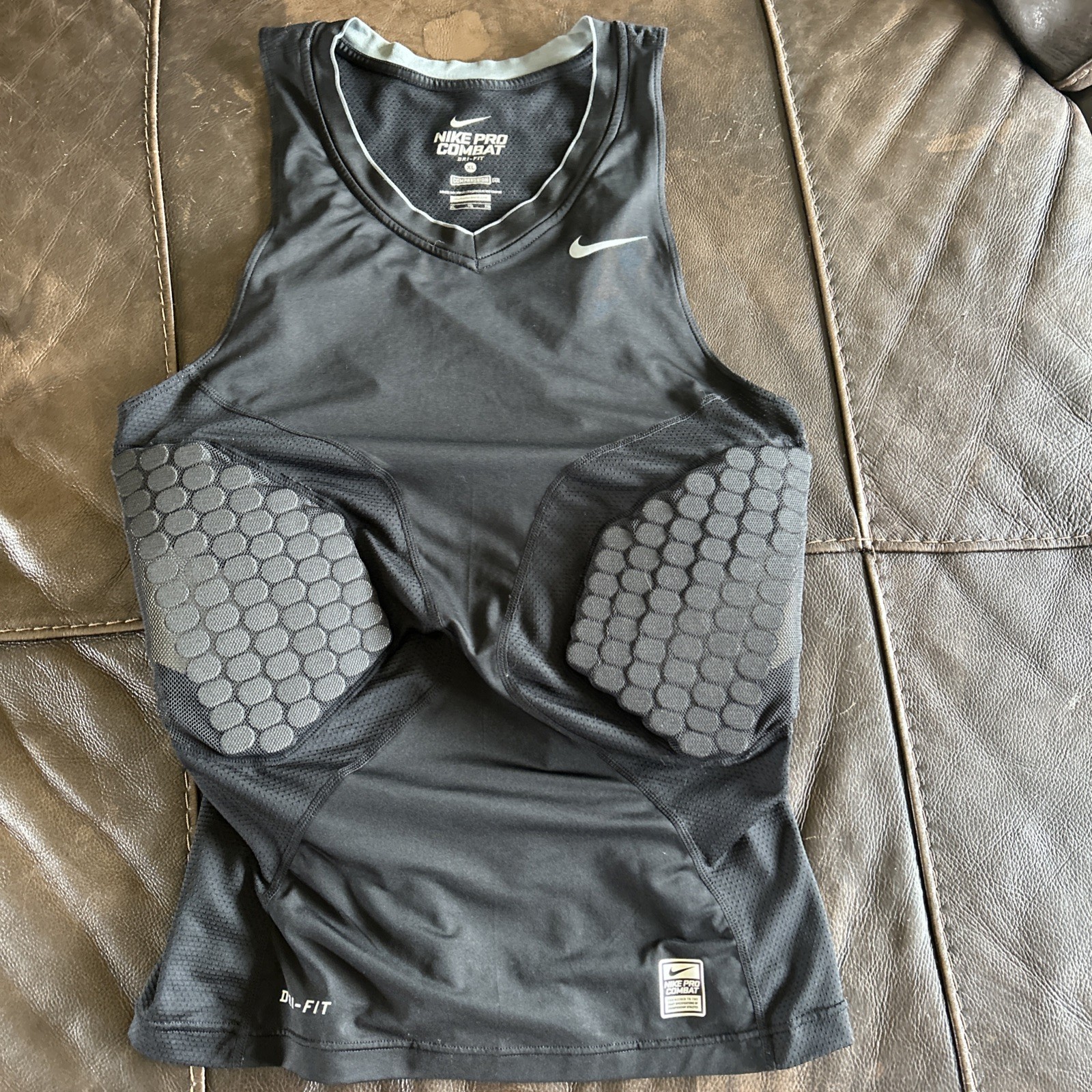 NIKE PRO Combat Compression Padded Dri-Fit Men's football Tank Shirt SizeXL Blk gallery