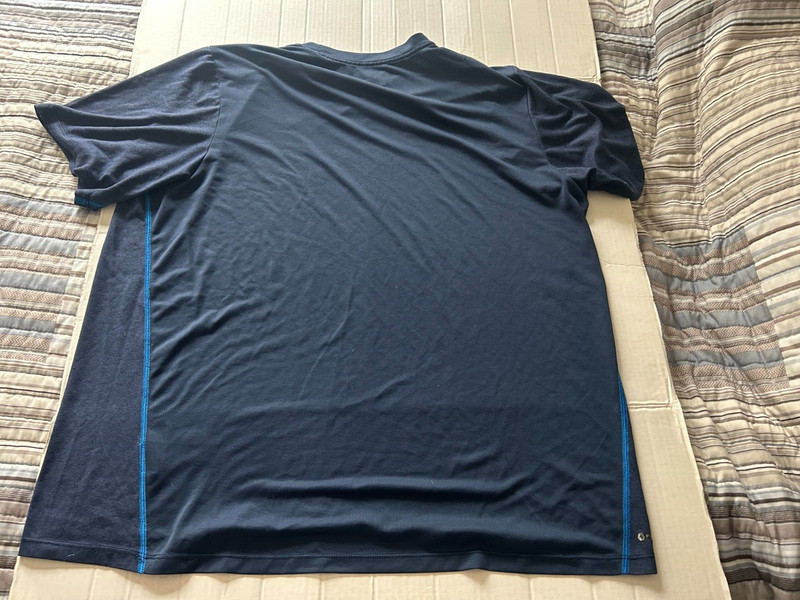 THE NORTH FACE MOUNTAIN ATHLETICS FLASH DRY SIZE XL BLUE SHORT SLEEVE SHIRT gallery