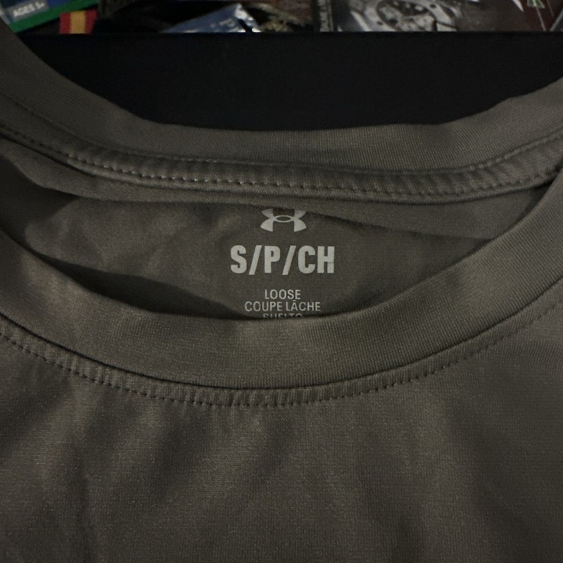 Under Armour Rush Shirt Mens Size Small Gray Rare Short Sleeve Loose Training gallery