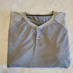 Asics Men’s Henley Athletic Grey Short Sleeve Shirt size Small