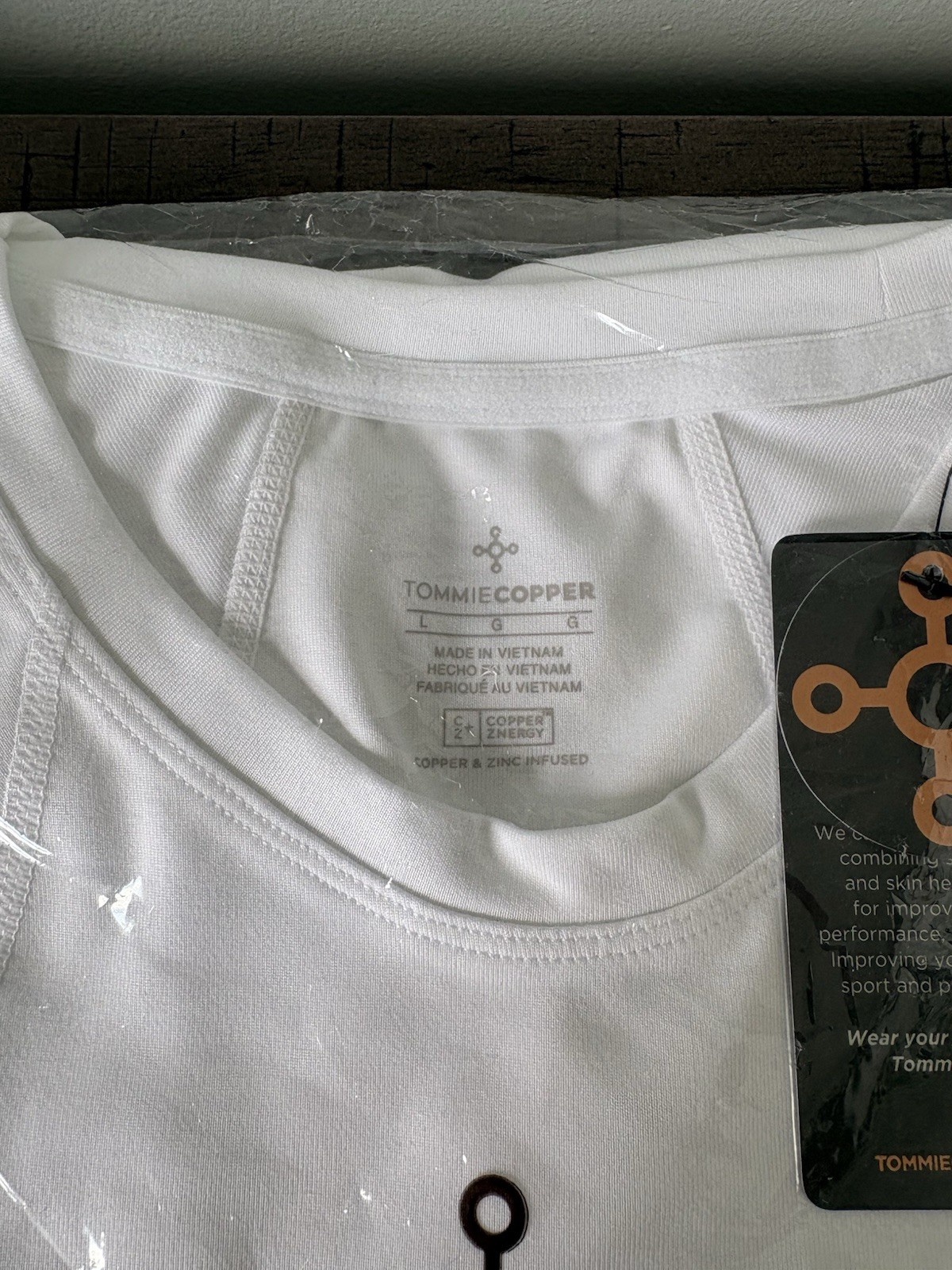 Tommie Copper Shoulder Centric Support Compression Shirt Men's Size Large White gallery
