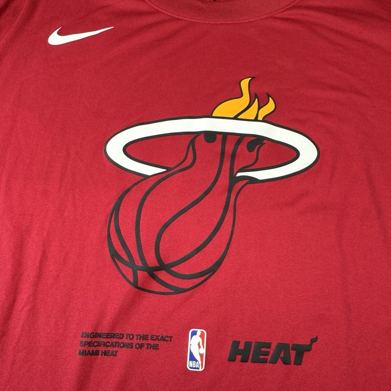 Nike Engineered Red Performance L/S Men’s Miami Heat Shirt Size 3XLT gallery