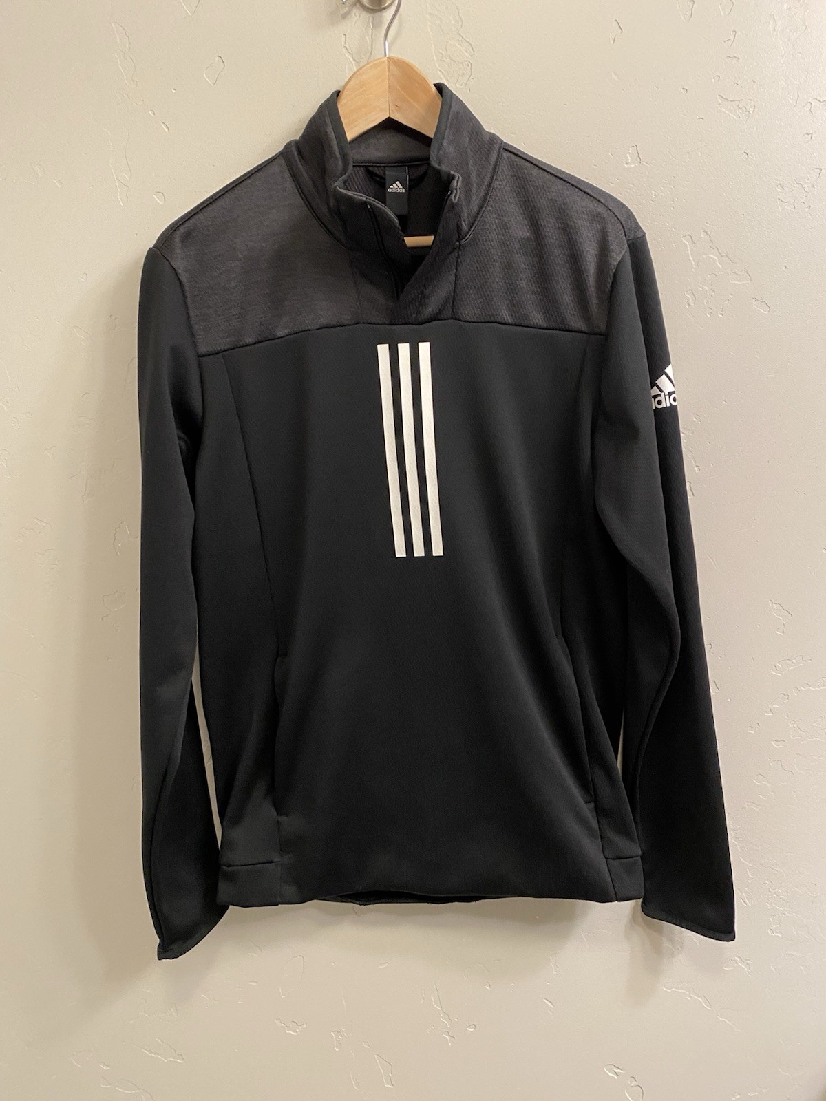 Adidas Response NWOT Men’s Sz Small Black 1/4 Zip Mock Neck Pullover Sweatshirt gallery